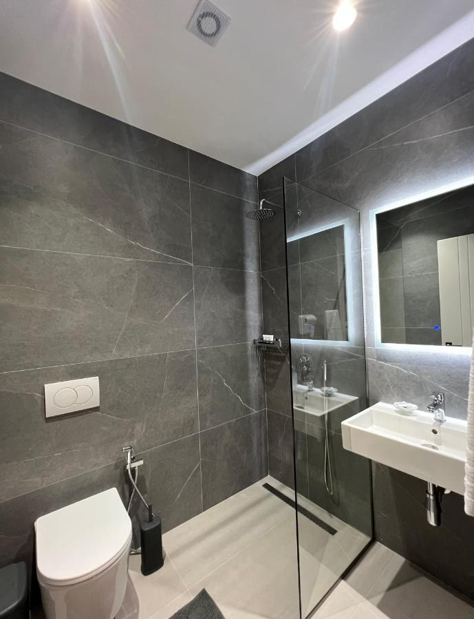 סרנדה Astoria Rooms מראה חיצוני תמונה