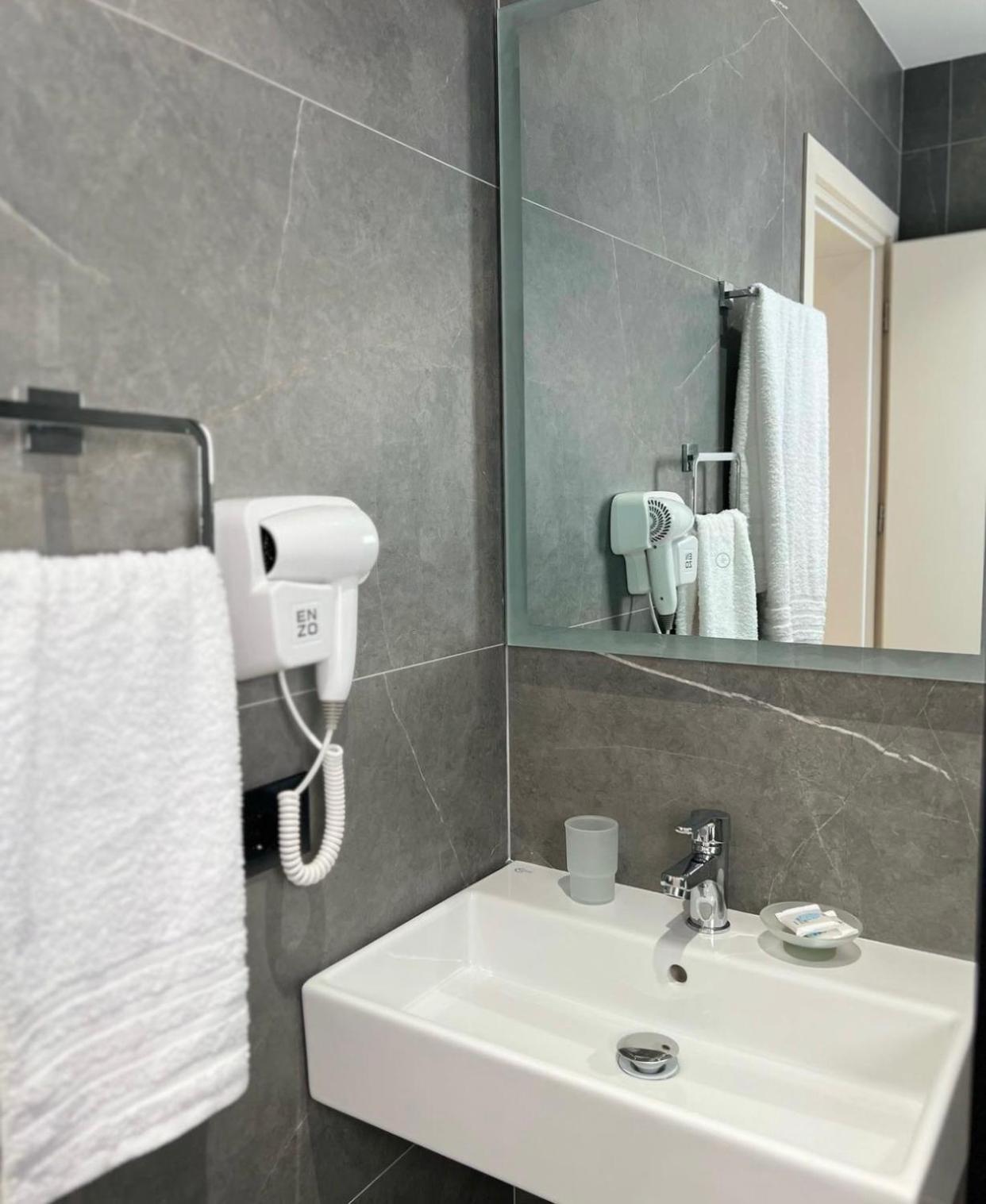 סרנדה Astoria Rooms מראה חיצוני תמונה